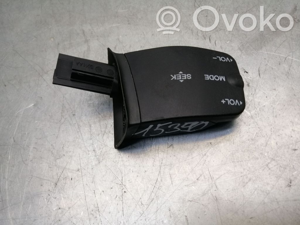 Ford Focus Multifunctional control switch/knob 