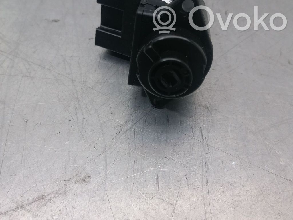 Chrysler 300M Užvedimo spynelės kontaktai 