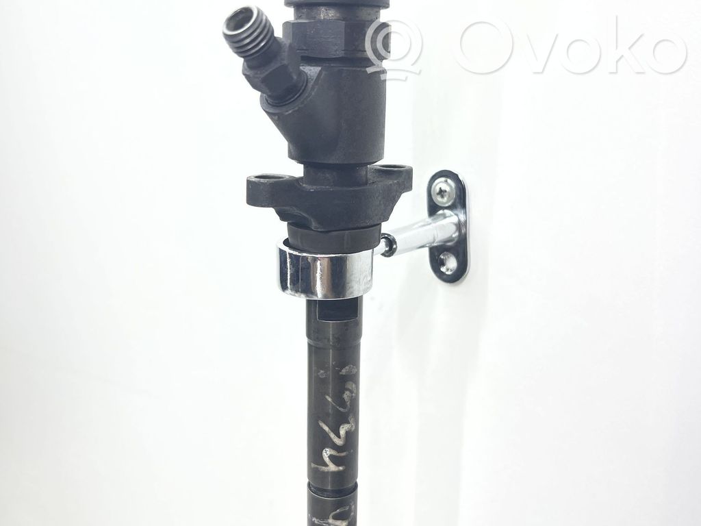 Peugeot 407 Fuel injector 
