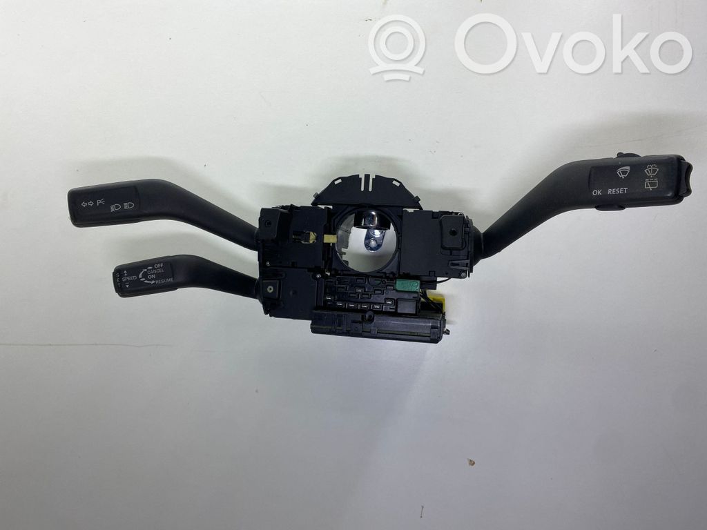 Volkswagen PASSAT B6 Wiper turn signal indicator stalk/switch 