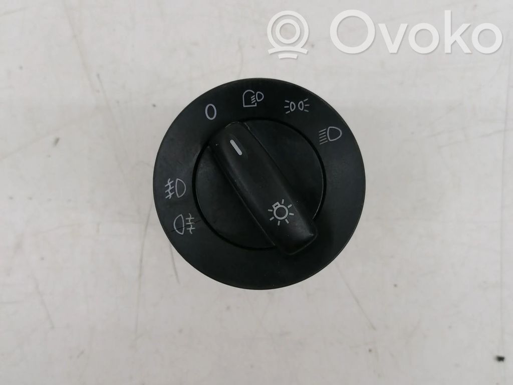 Volkswagen PASSAT B6 Light switch 