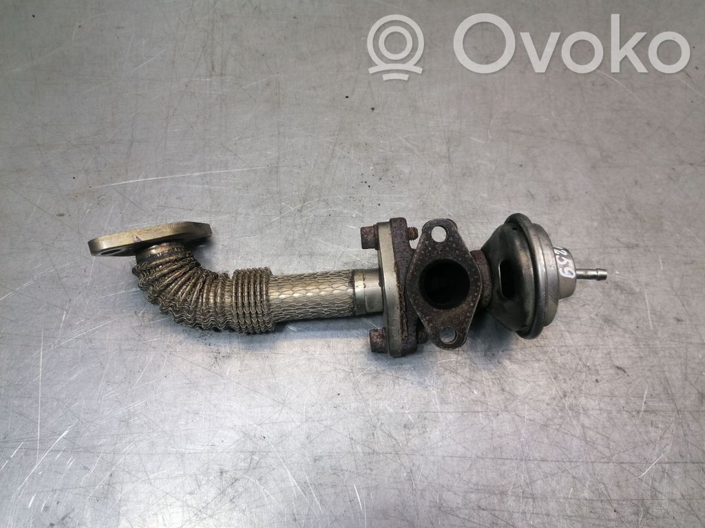 Volkswagen PASSAT B4 Клапан EGR 