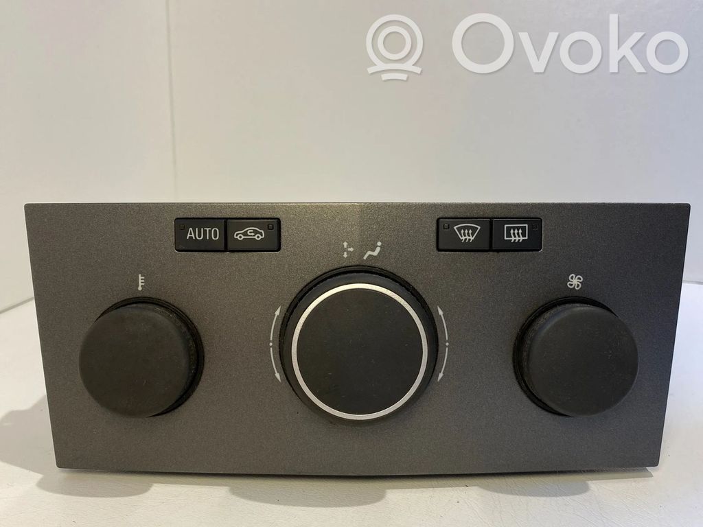 Opel Astra H Climate control unit 