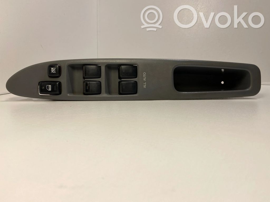 Toyota Avensis Verso Electric window control switch 