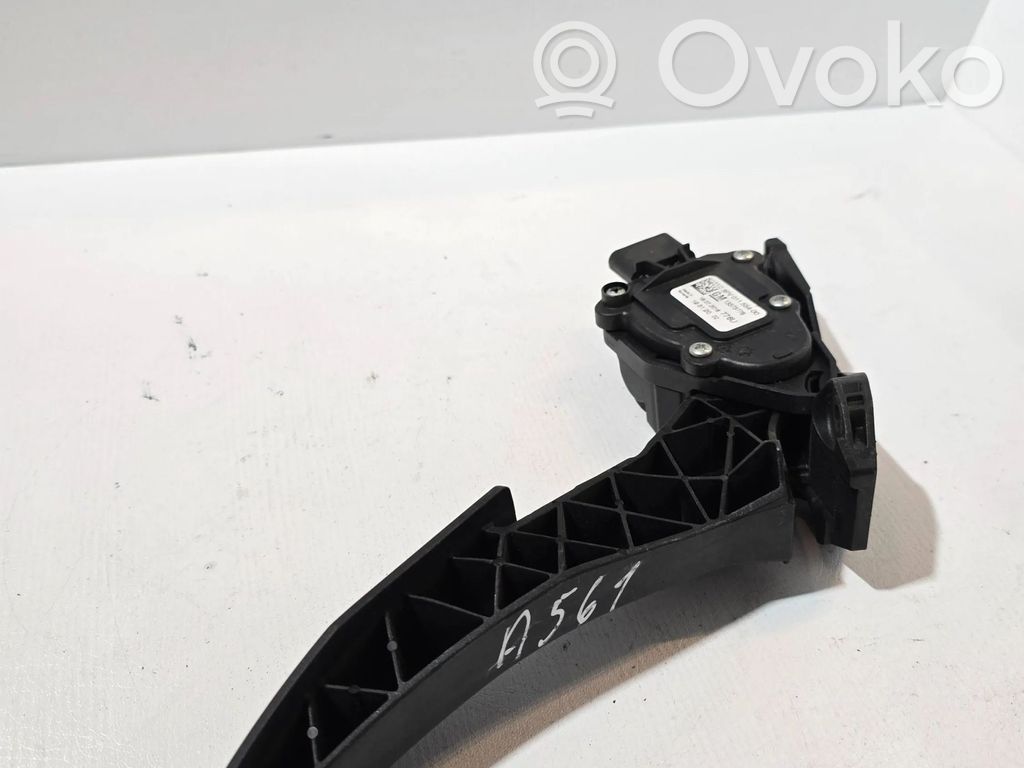 Opel Astra K Accelerator throttle pedal 