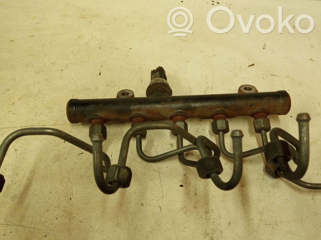 Peugeot 407 Fuel main line pipe 