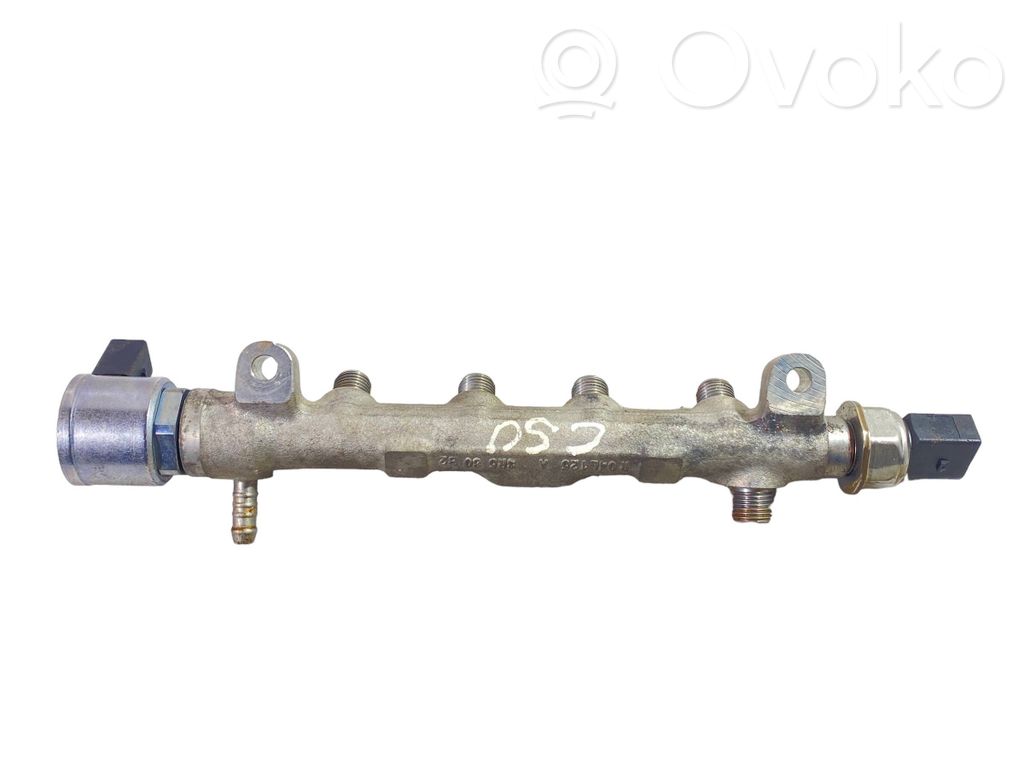 Audi A4 S4 B8 8K Tubo principal de alimentación del combustible 