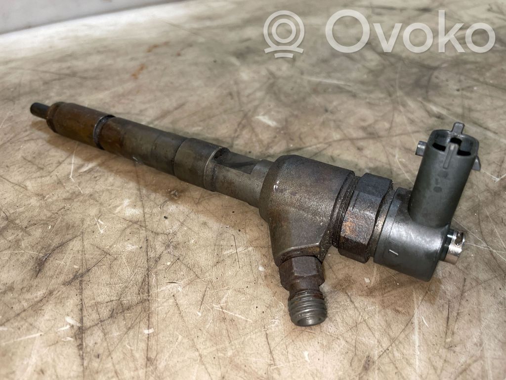 Opel Combo C Fuel injector 