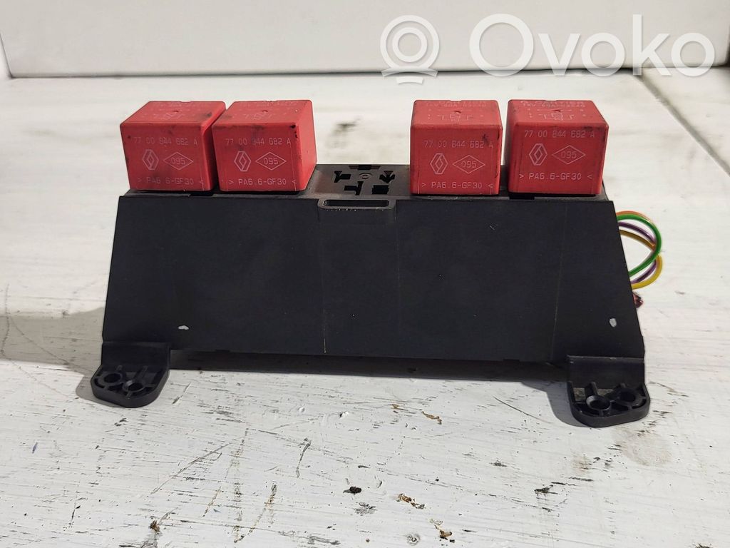 Renault Espace -  Grand espace IV Relay mounting block 