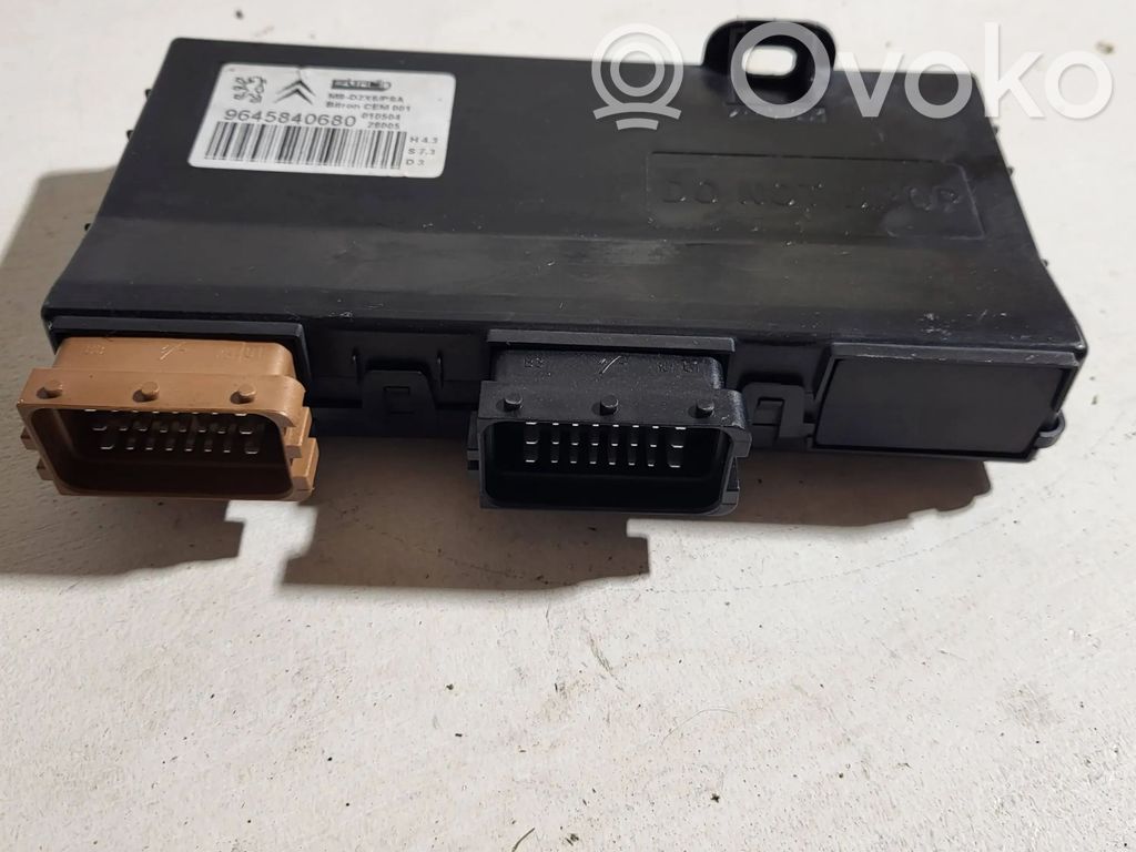 Peugeot 407 Seat control module 