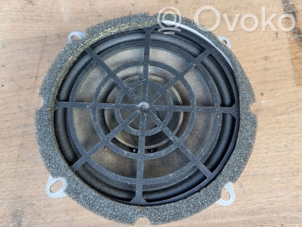Peugeot 307 Garsiakalbis (-iai) priekinėse duryse 