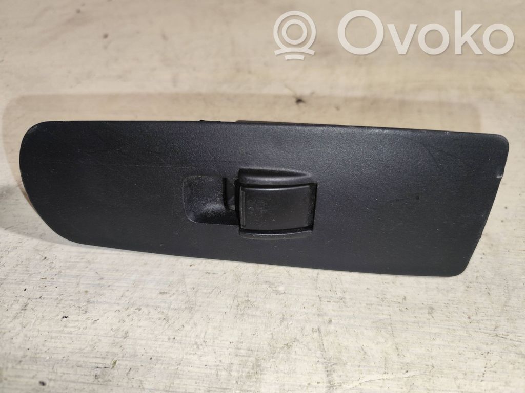 Mitsubishi Colt Electric window control switch 