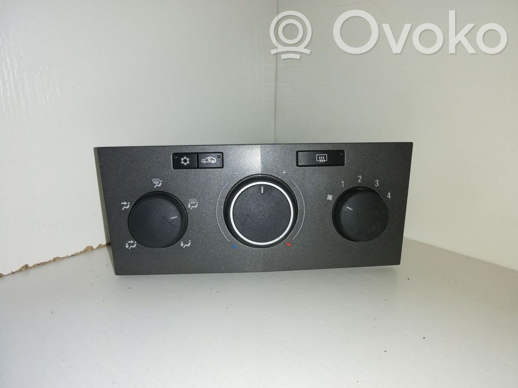Opel Astra H Climate control unit 