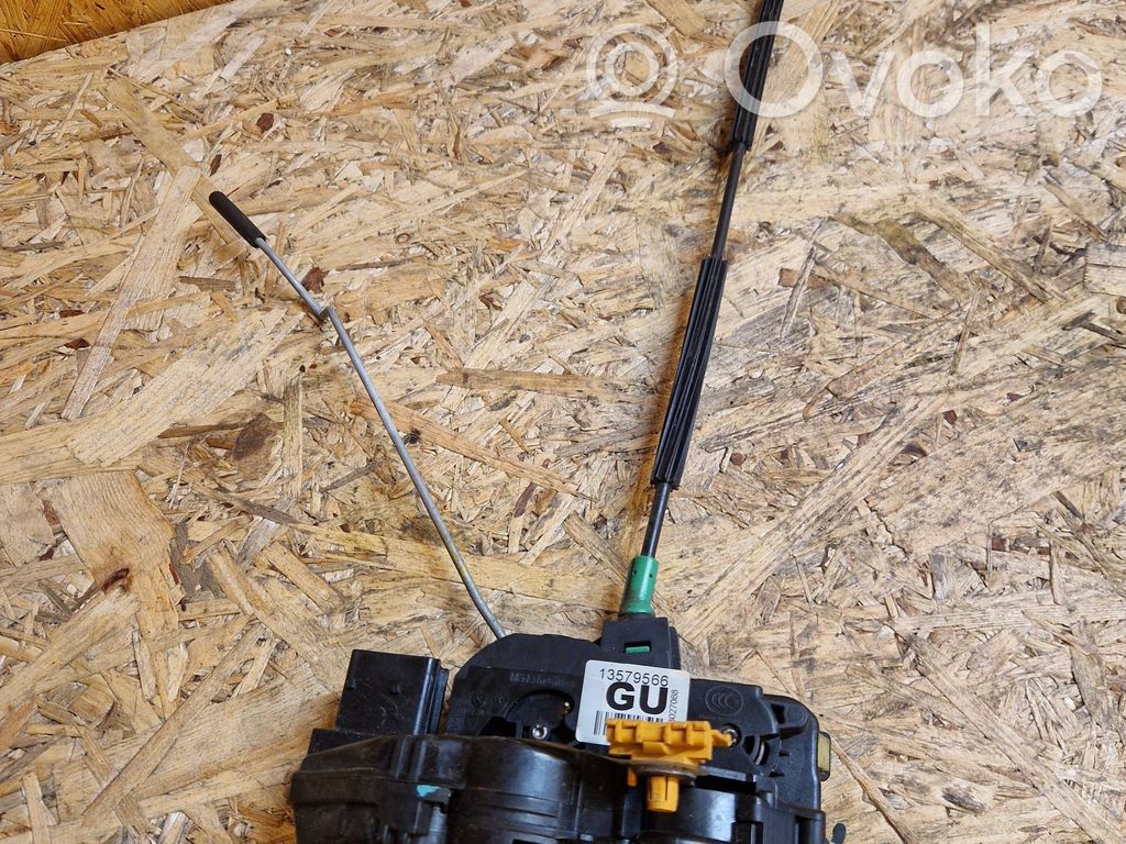 Chevrolet Orlando Rear door lock 