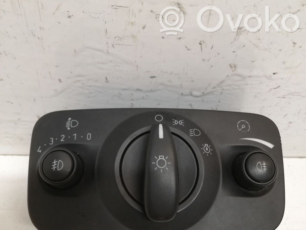 Light switch   6G9T13A024CE