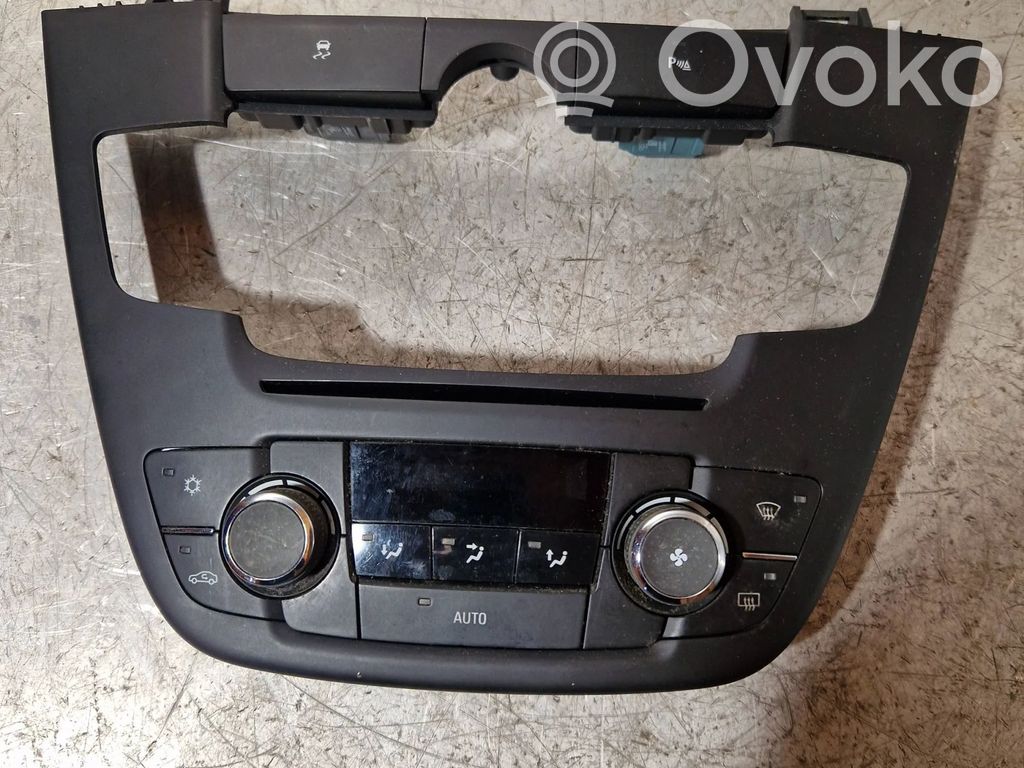 Opel Insignia A Climate control unit 
