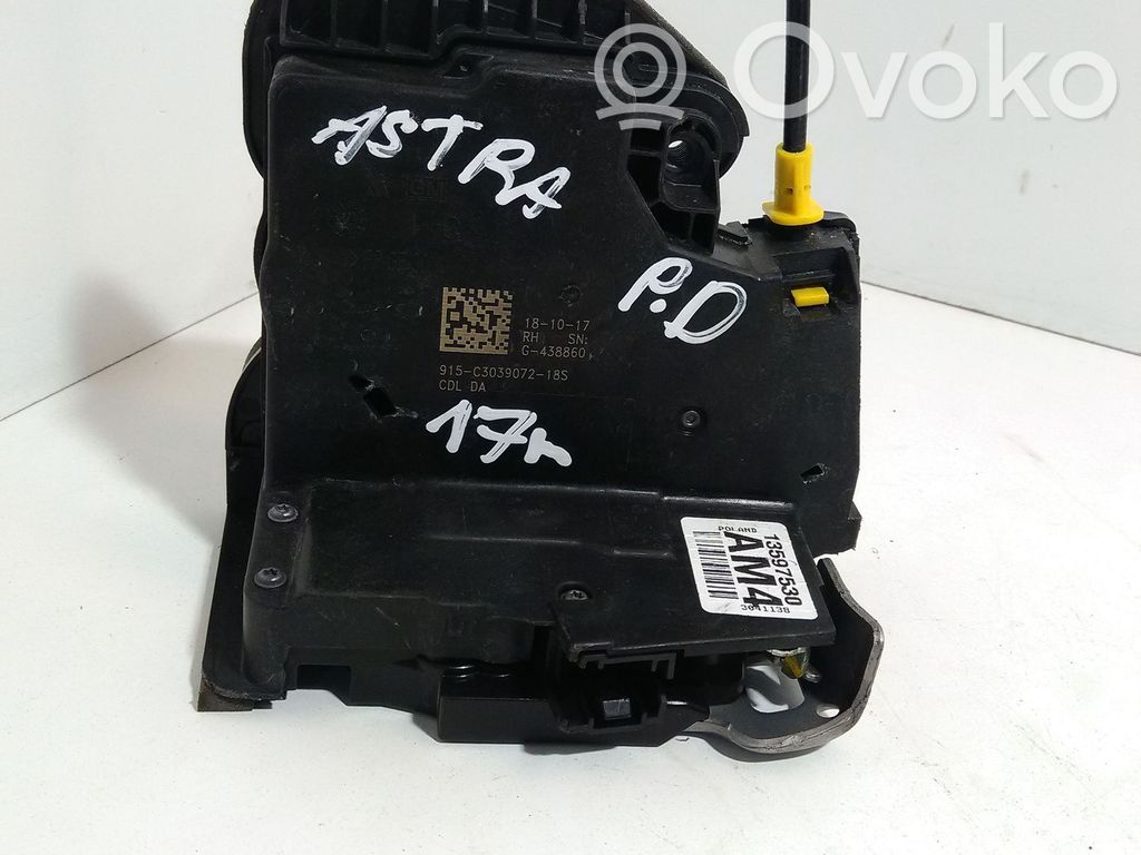 Opel Astra K Front door lock 