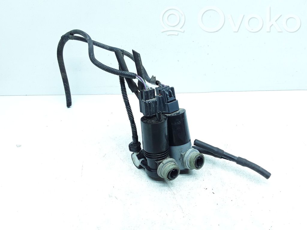 Volvo V40 Cross country Windscreen/windshield washer pump 