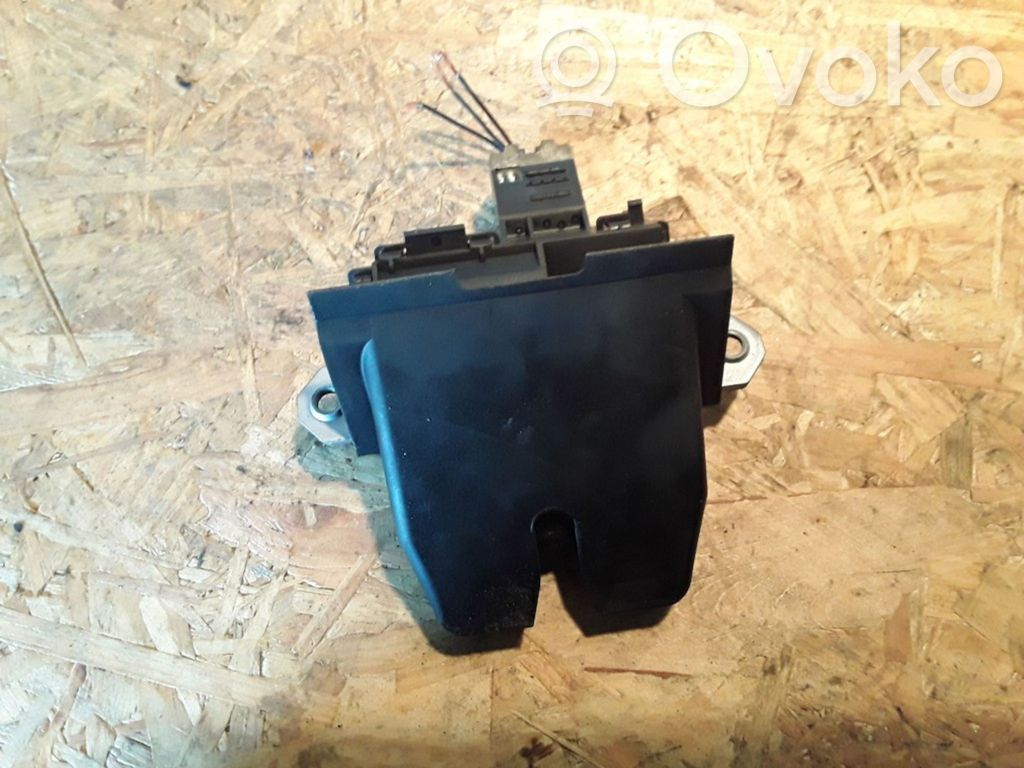 Volvo V40 Tailgate/trunk/boot lock/catch/latch 
