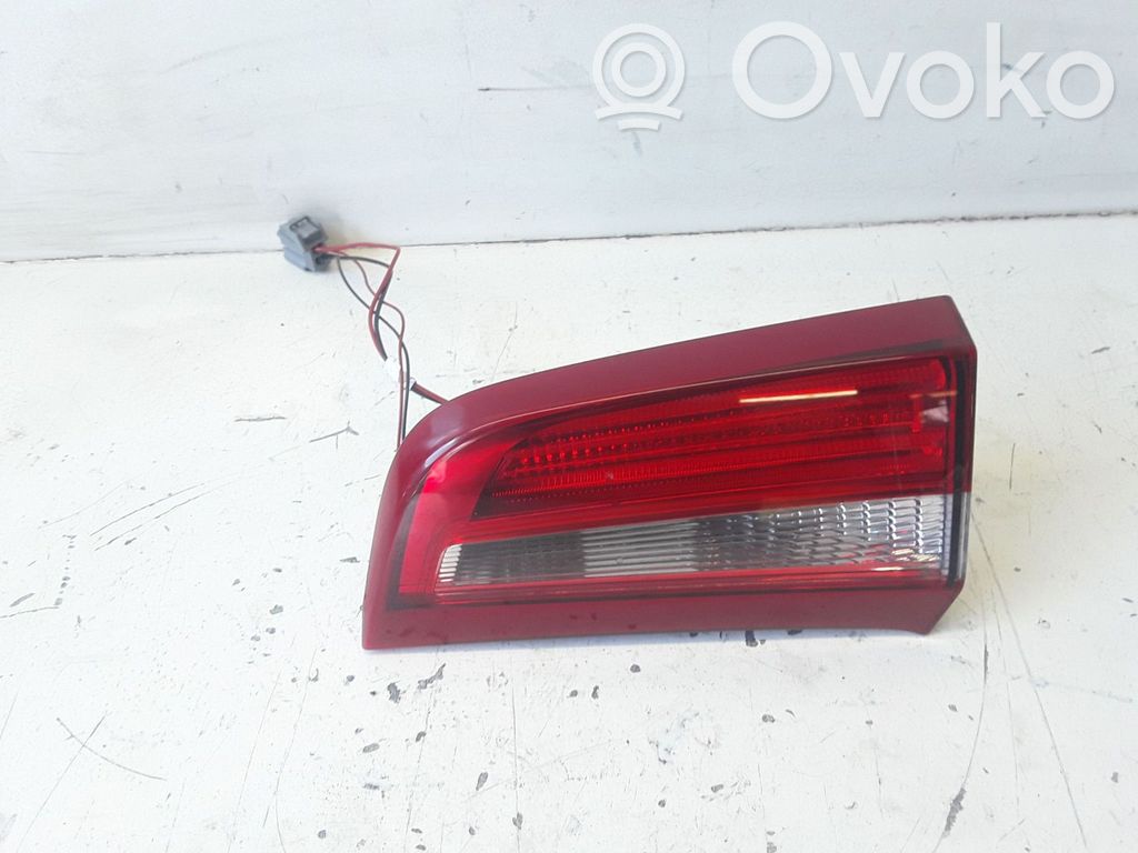 Volvo S60 Aizmugurējais lukturis pārsegā 