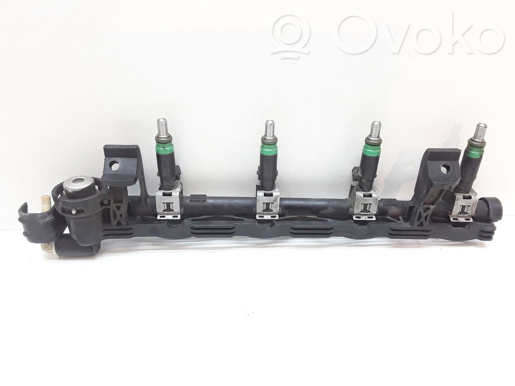 Volvo C30 Fuel injectors set 