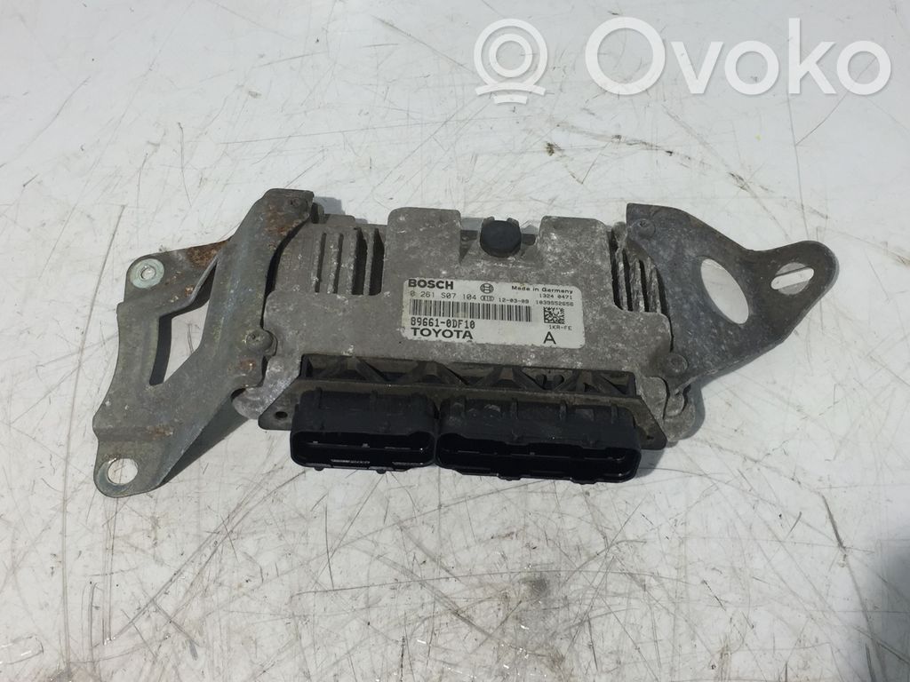 Toyota Yaris Engine control unit/module 