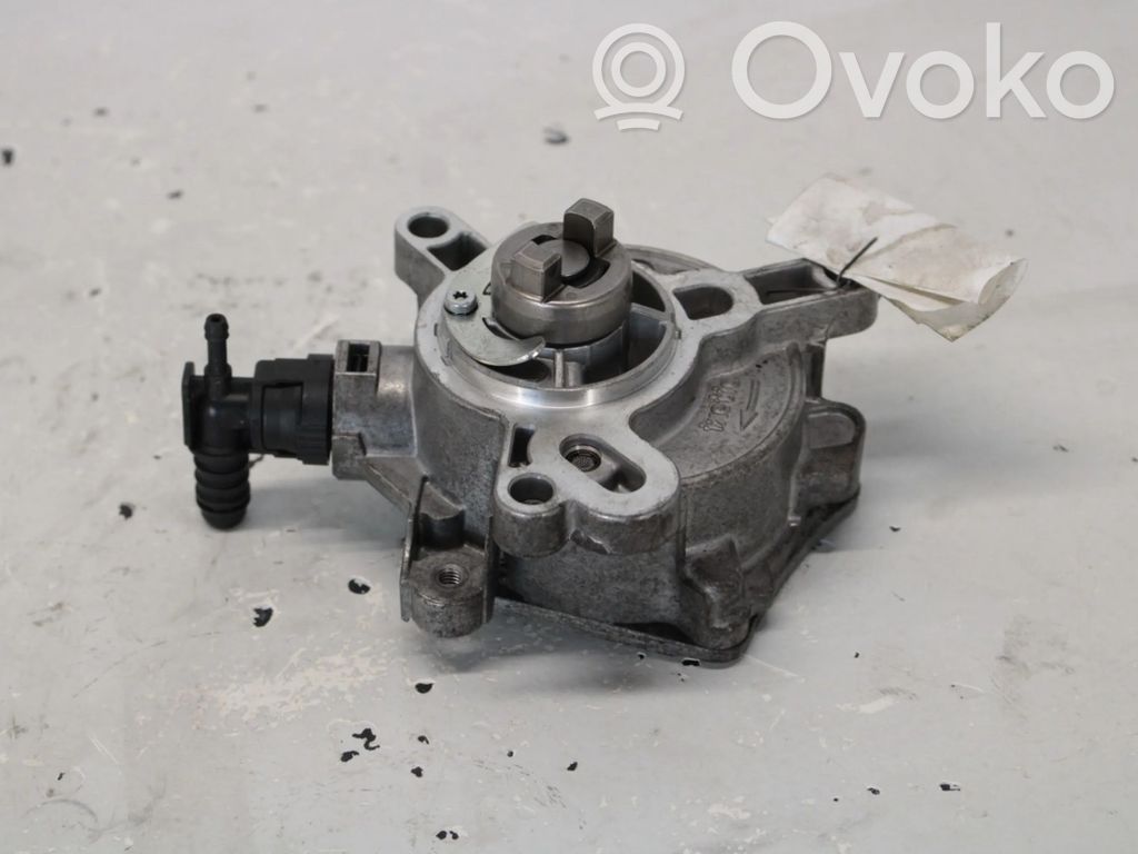 Volvo V40 Vacuum pump 