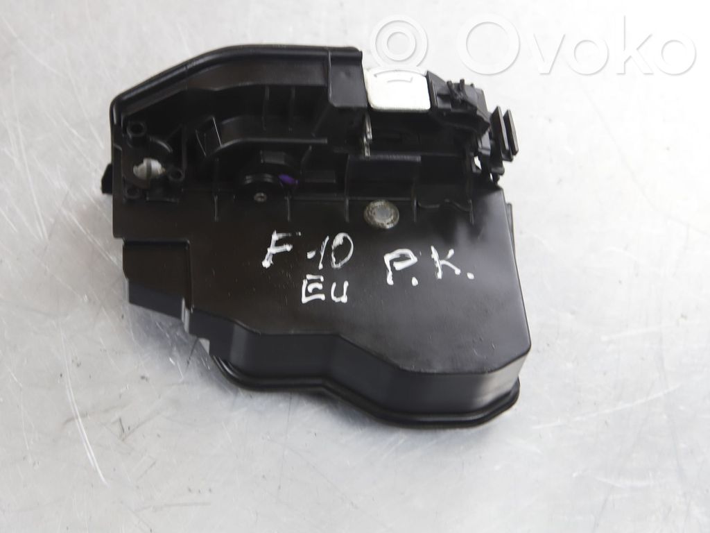 BMW 5 F10 F11 Front door lock 