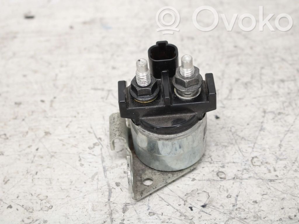 Nissan Qashqai Ignition-blocking relay 