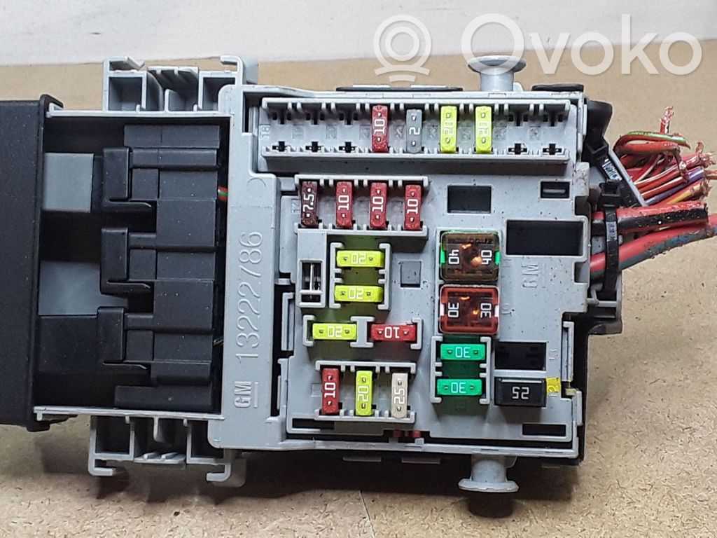 Opel Insignia A Fuse module 