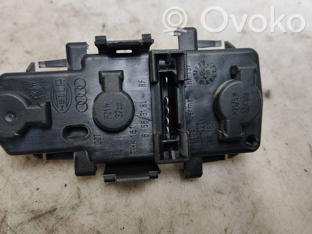 Audi A6 S6 C5 4B Wkład lampy tylnej 