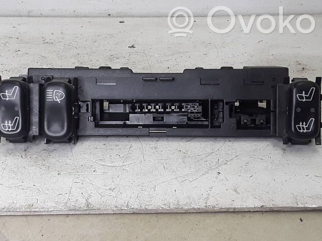 Mercedes-Benz E W210 Seat heating switch 