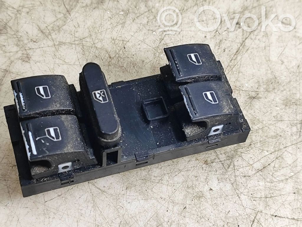 Volkswagen PASSAT B6 Electric window control switch 