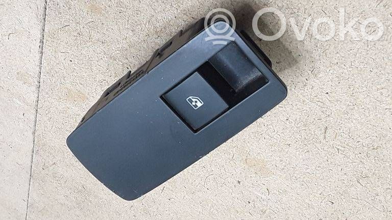 Opel Insignia A Electric window control switch 