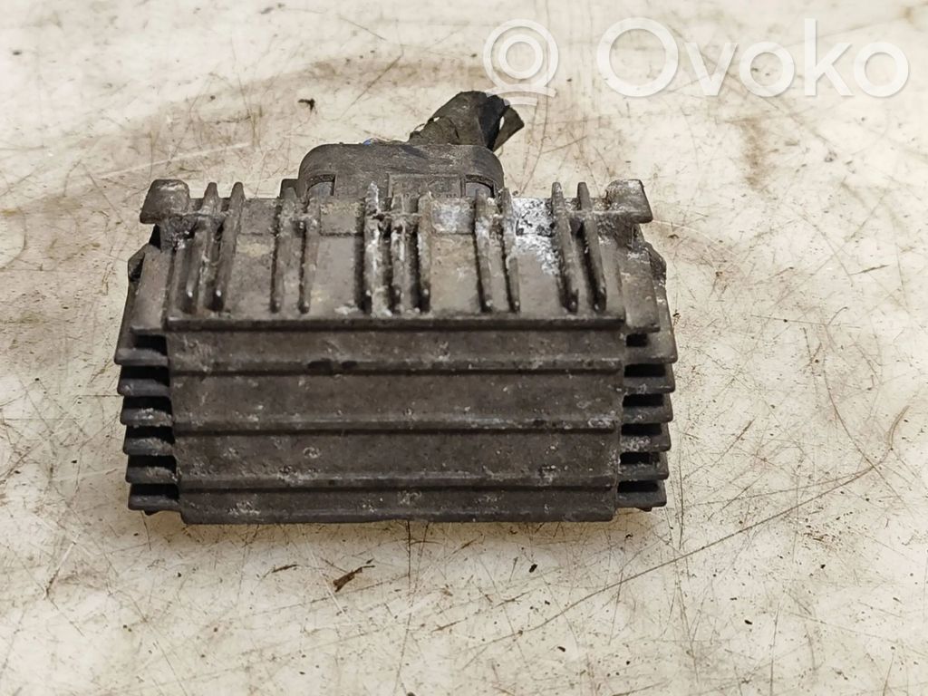 Opel Astra H Glow plug pre-heat relay 
