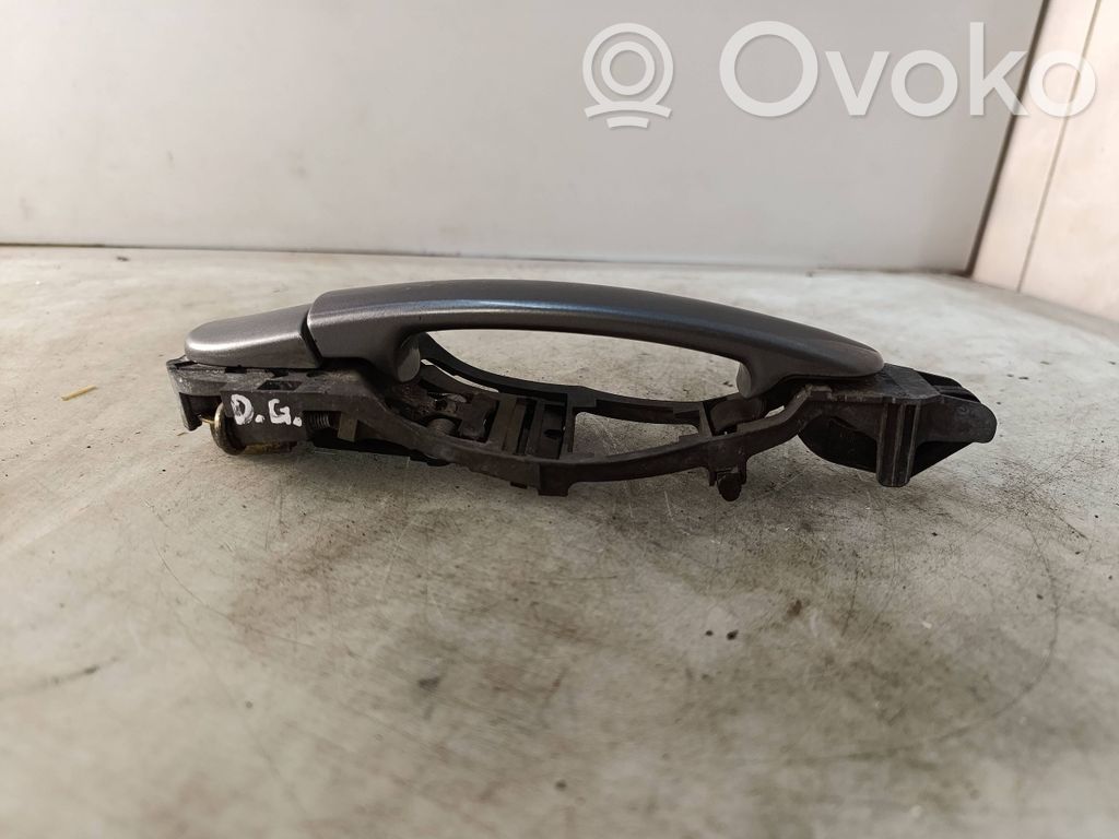 Volkswagen PASSAT B5.5 Rear door exterior handle 
