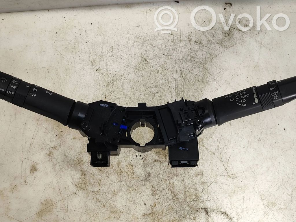 Subaru Legacy Wiper turn signal indicator stalk/switch 