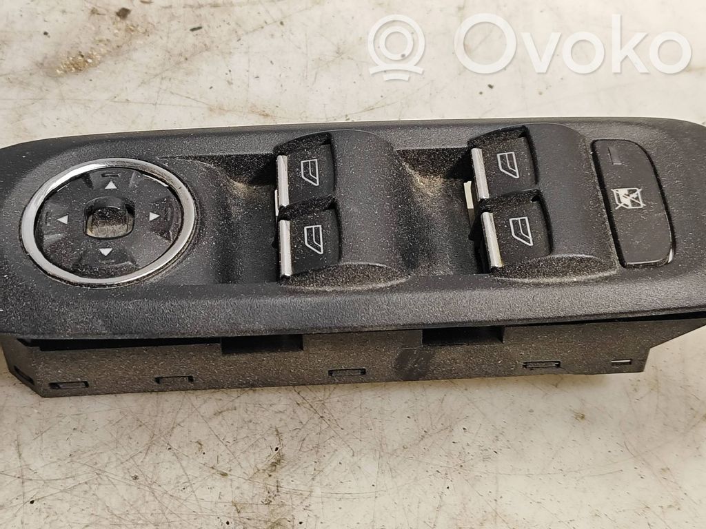 Ford Mondeo MK IV Electric window control switch 