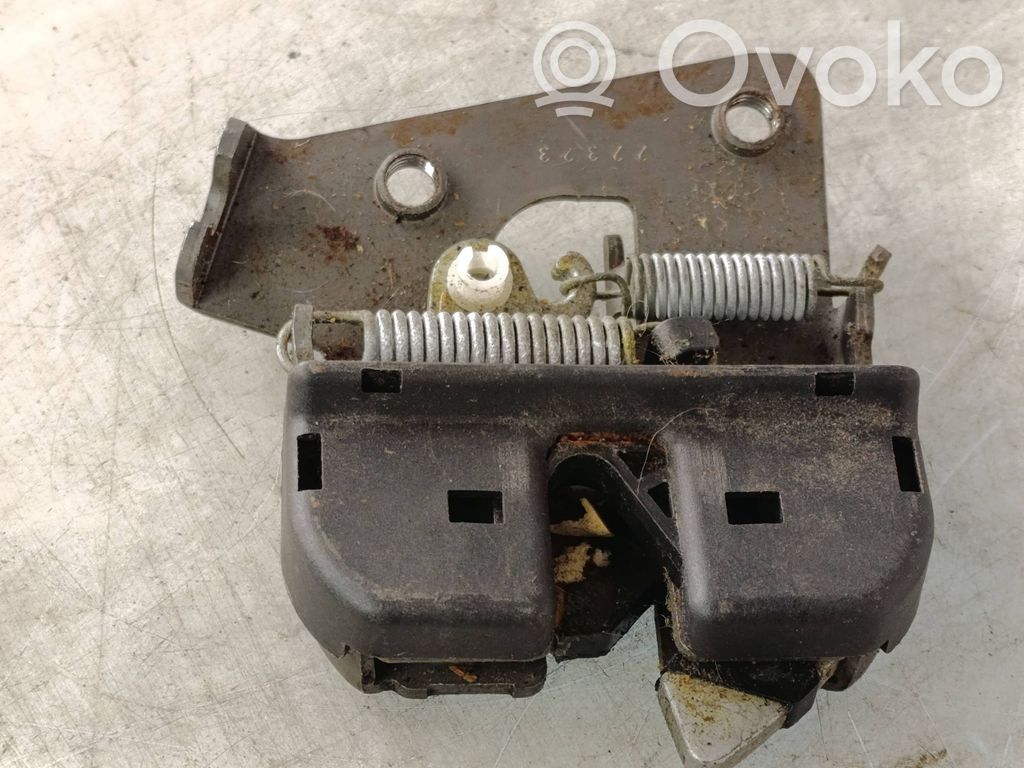 BMW 4 F32 F33 Seat back rest lock catch 