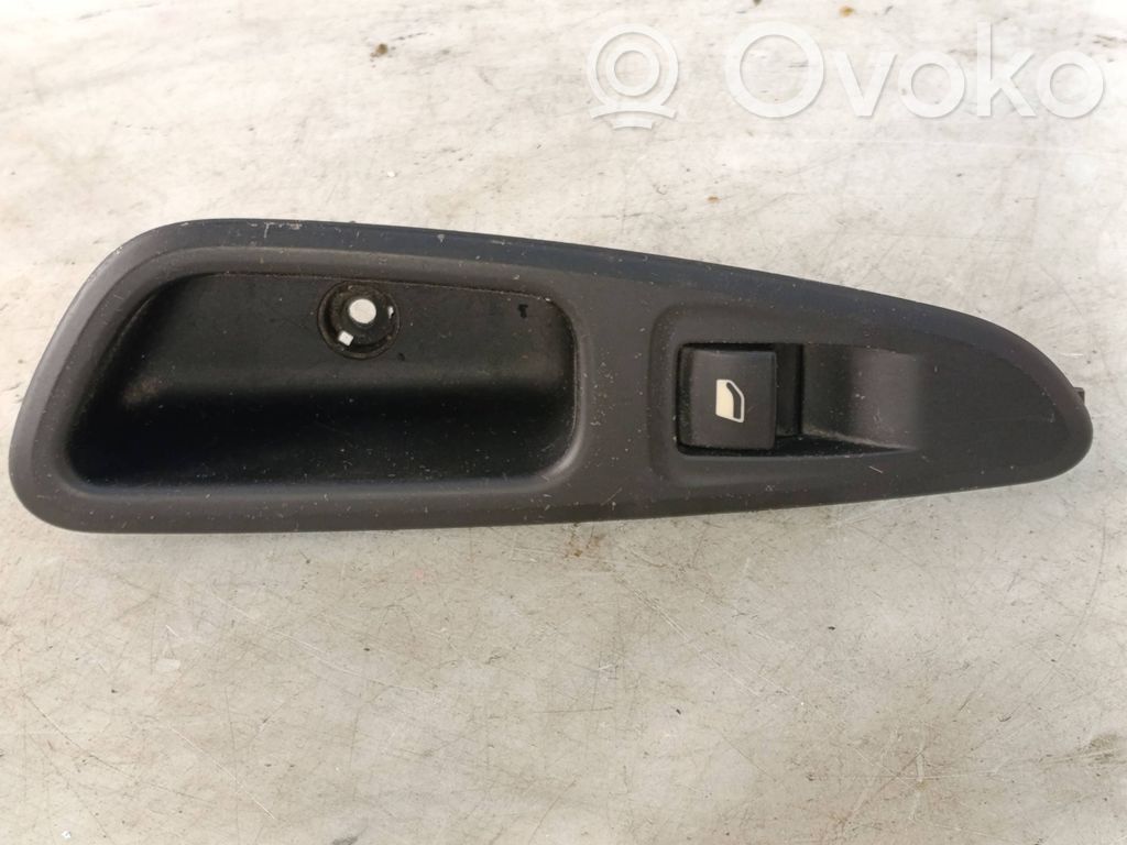 Peugeot 308 Electric window control switch 