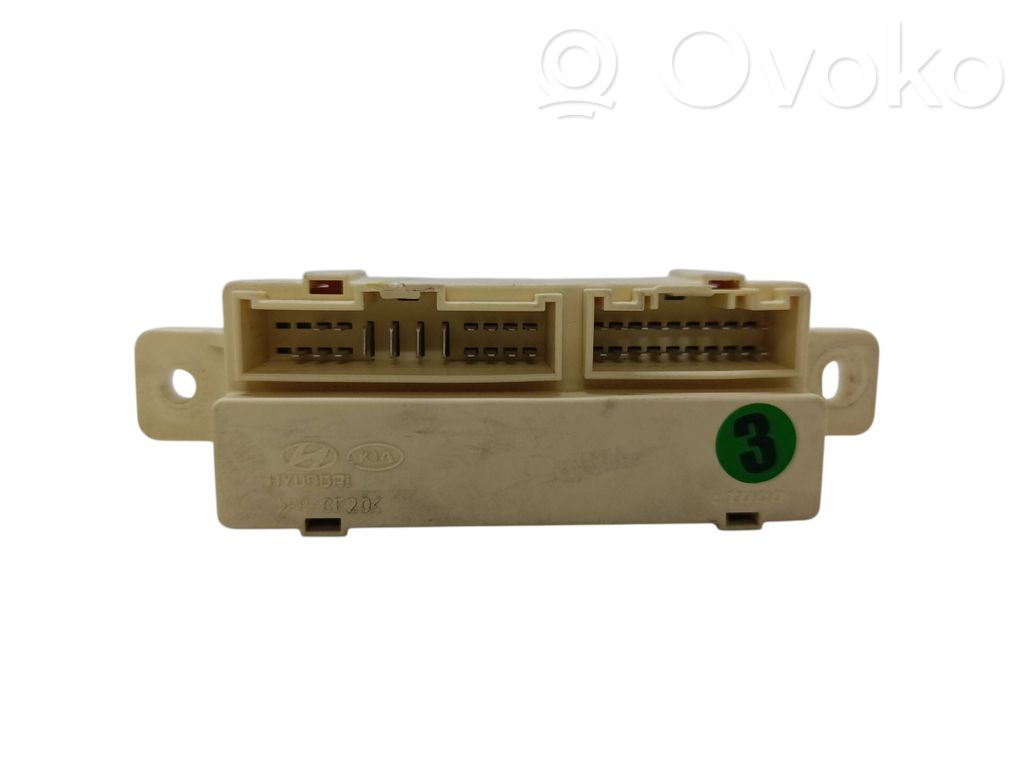 Hyundai i30 Door central lock control unit/module 