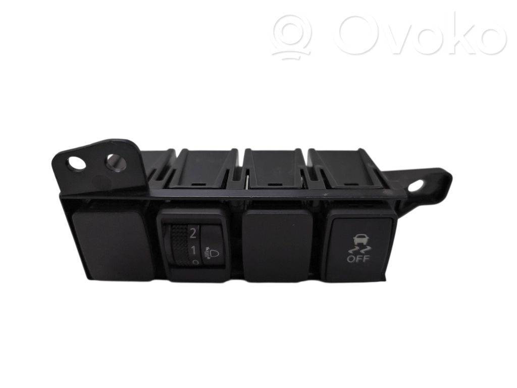Nissan Qashqai A set of switches 