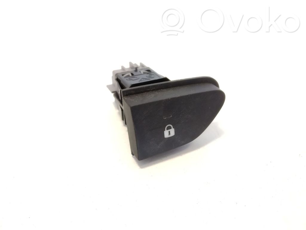 Renault Captur Central locking switch button 
