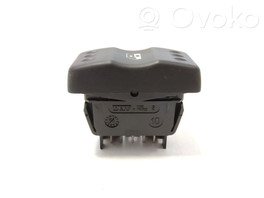 Dacia Logan I Electric window control switch 