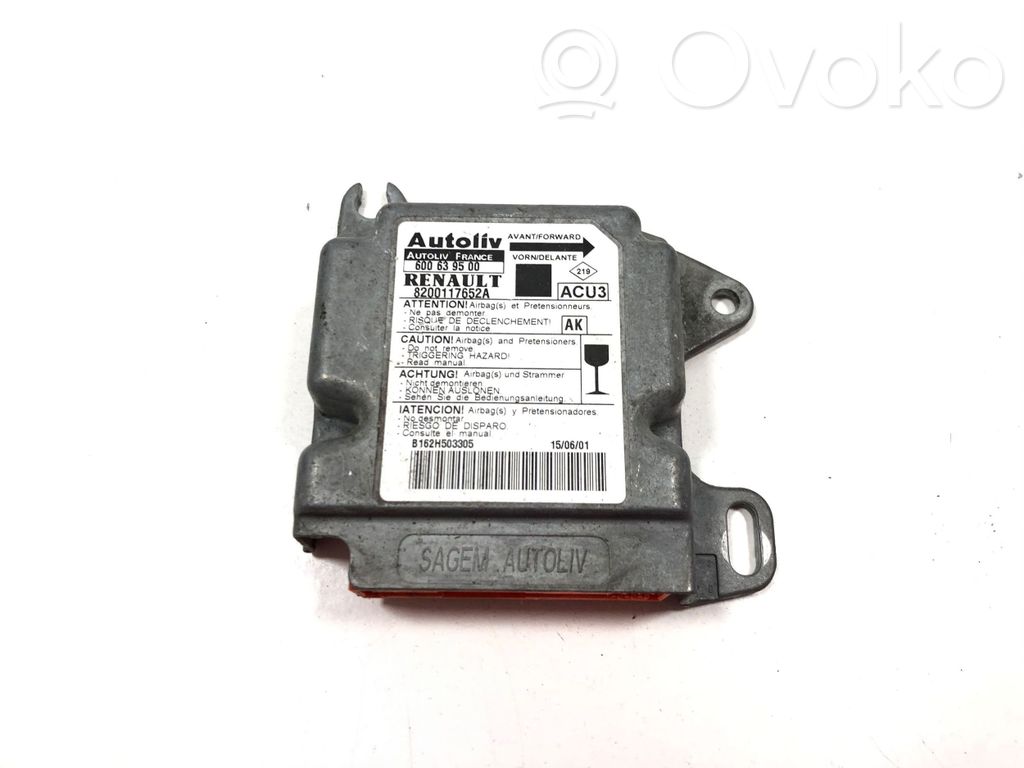 Renault Megane III Airbag control unit/module 