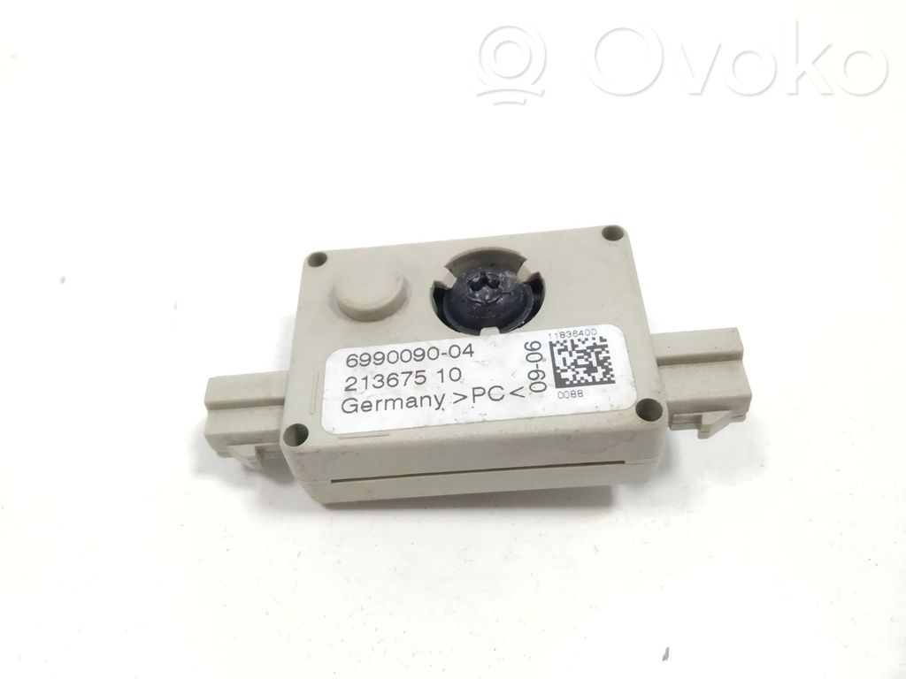 BMW 3 E90 E91 Antenos stiprintuvas 