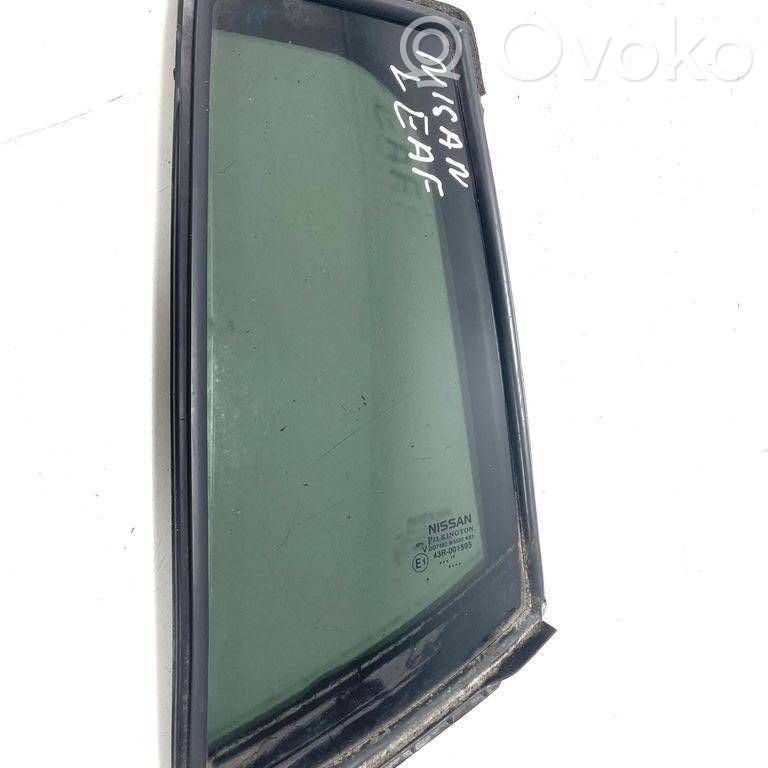 Nissan Leaf I (ZE0) Rear vent window glass 