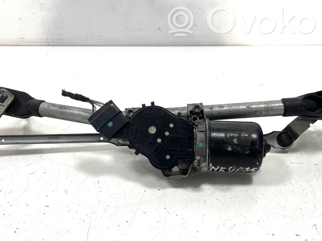 Renault Megane III Front wiper linkage and motor 