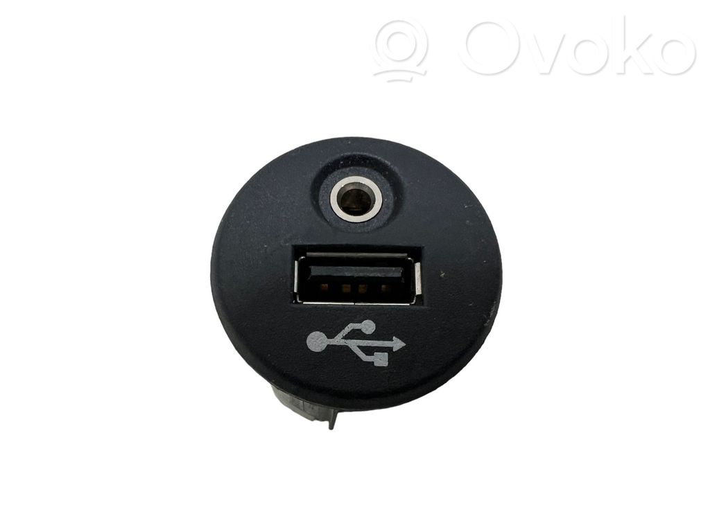 Nissan Qashqai Enchufe conector USB 