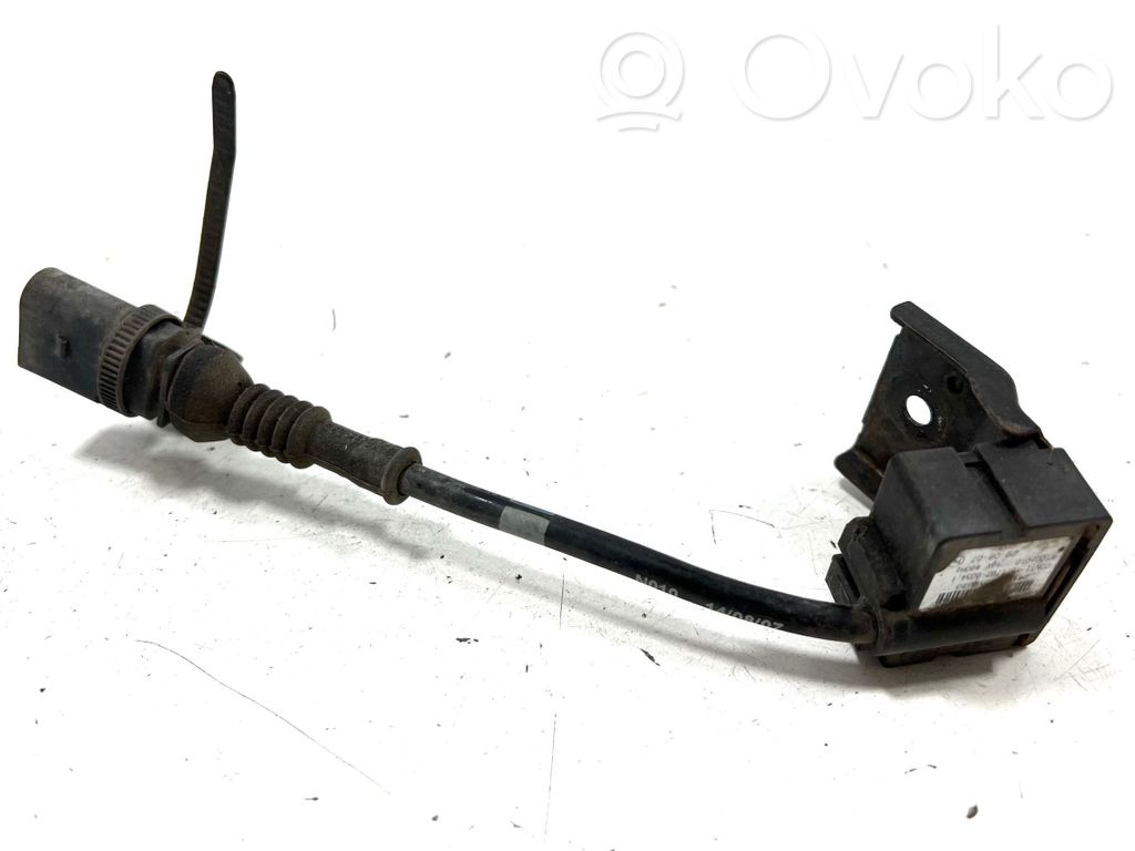 Audi A8 S8 D3 4E Rear air suspension level height sensor 